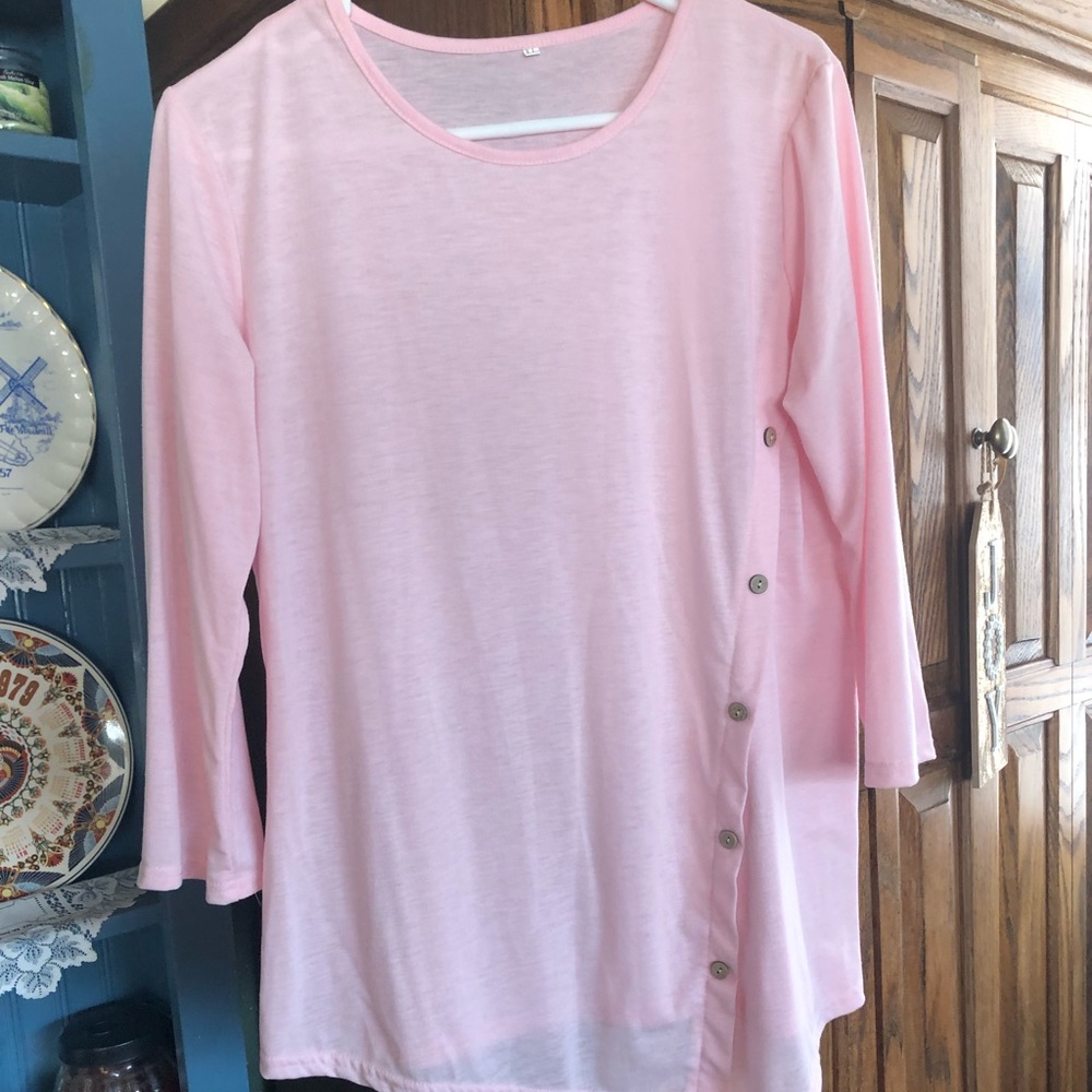 Pink tee